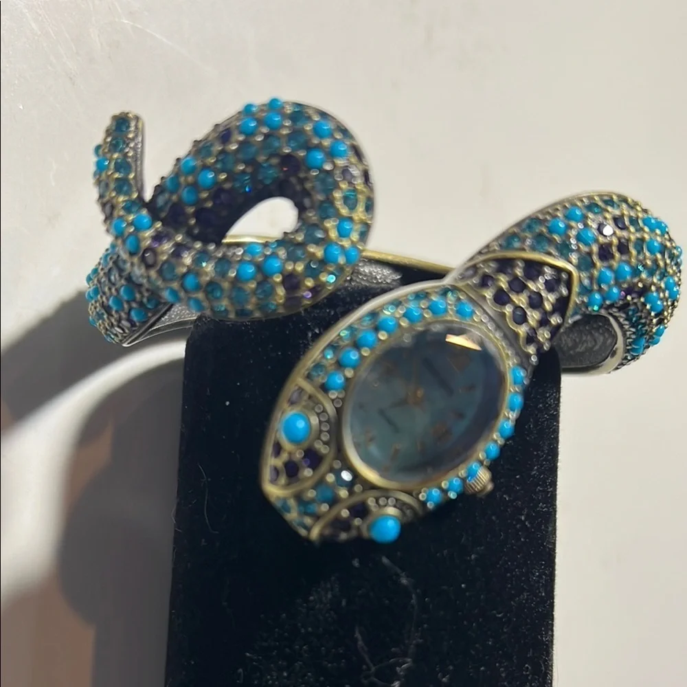 Turquoise and Black Snake Bracelet Watch. WA436 - Picture 4 of 6